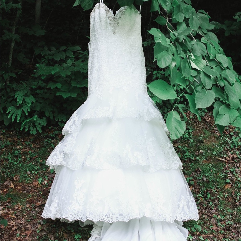 Ivory wedding dress